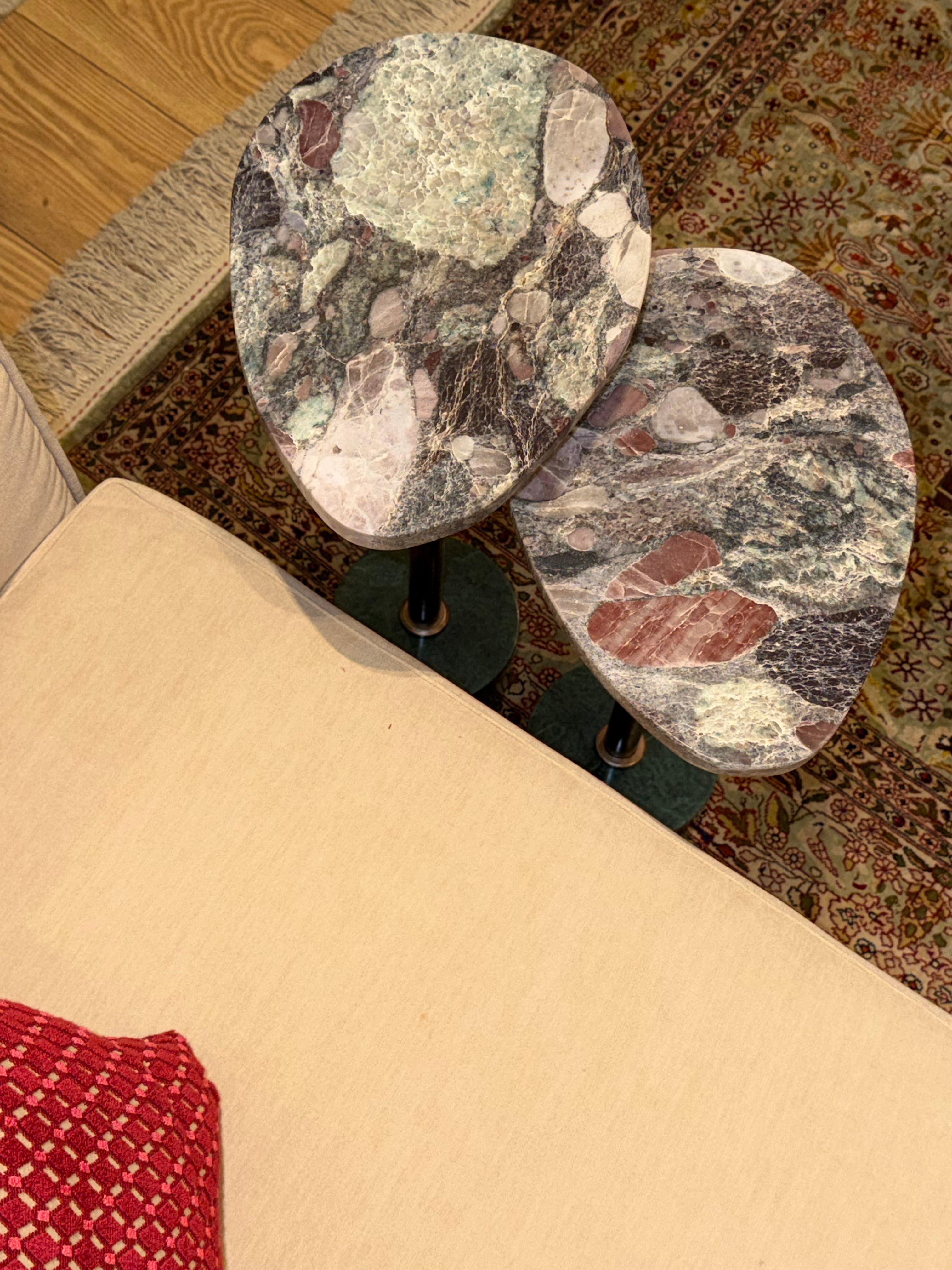 DUAL’D SIDE TABLES