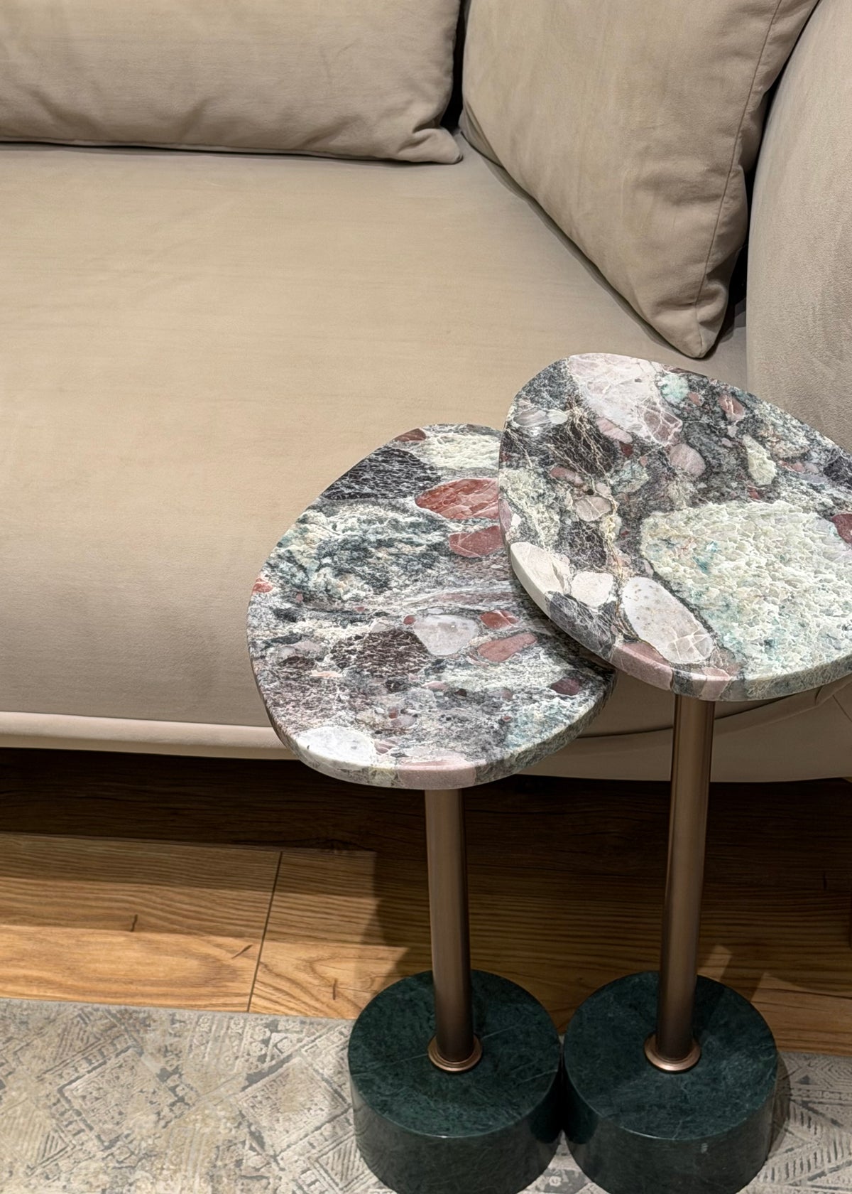 DUAL’D SIDE TABLES