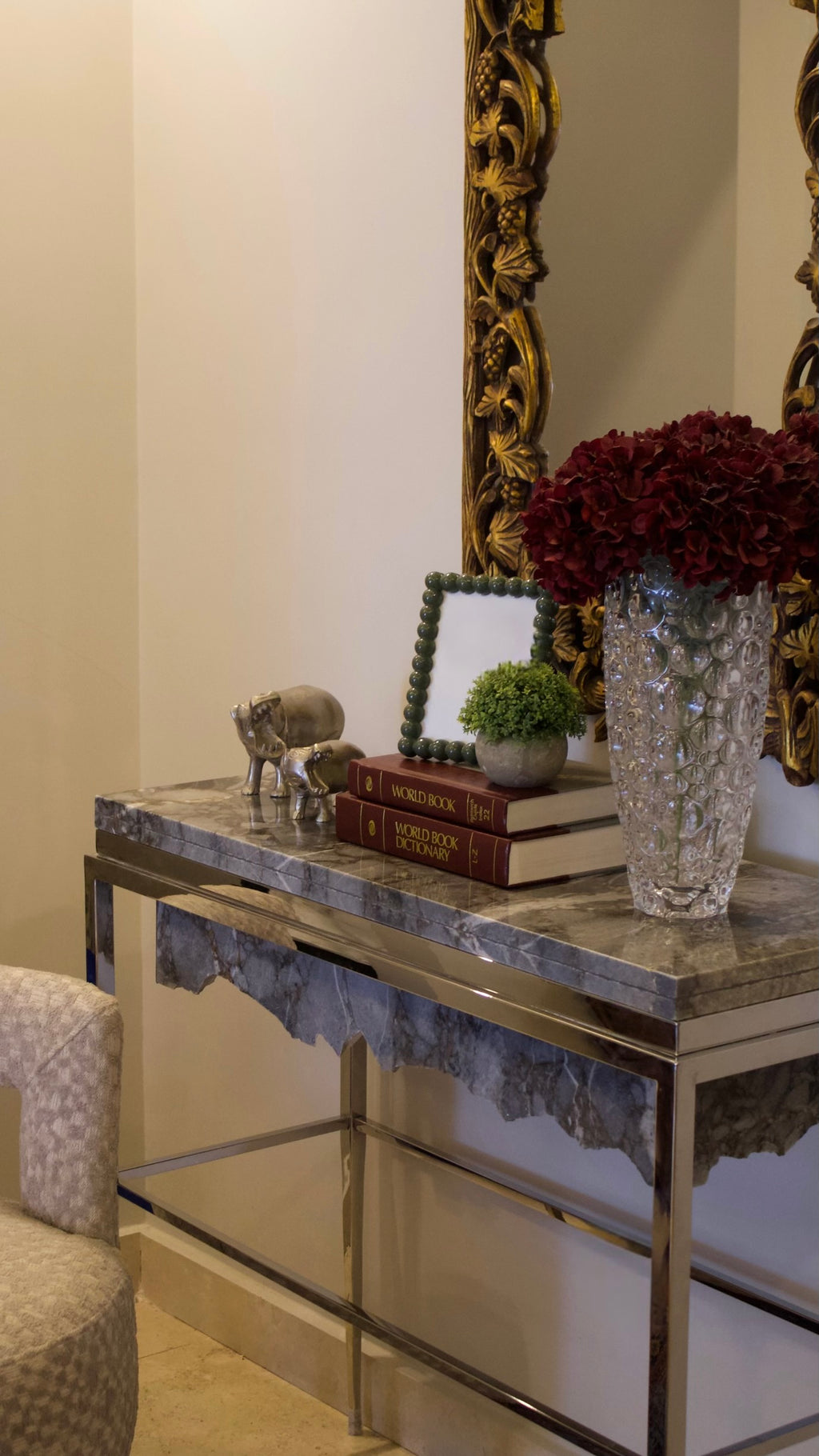 UNDERCUT CONSOLE TABLE